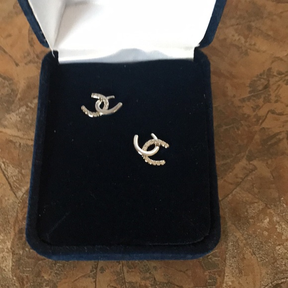 Montana Silversmiths double horseshoe earrings set - Picture 6 of 7